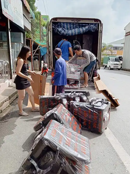 ขนของกลับบ้าน