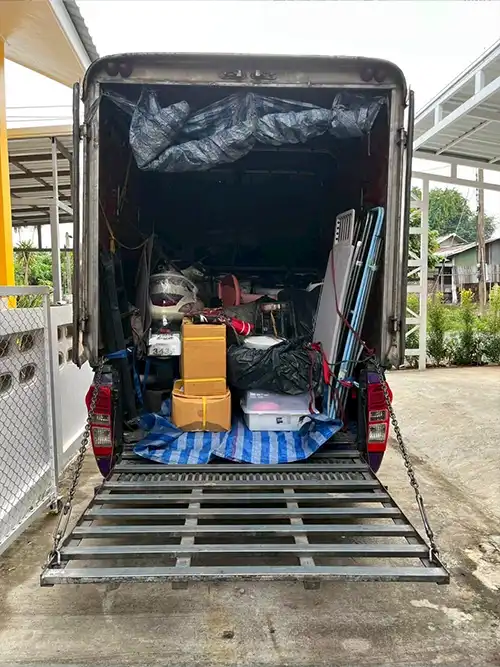 ขนของย้ายบ้าน